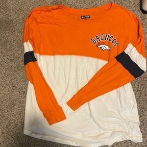 EUC Denver Broncos top
